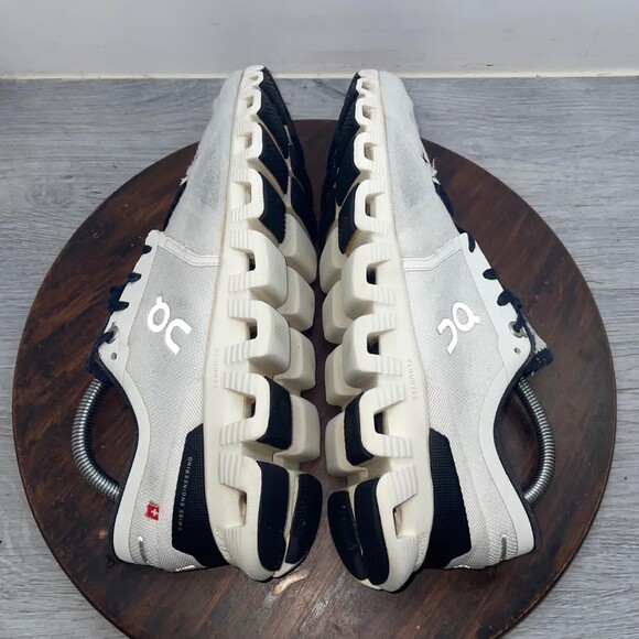 On Cloud X 3 Shoes Mens Size 8 White Black Running Athletic Sneakers 60.98706 main image 12